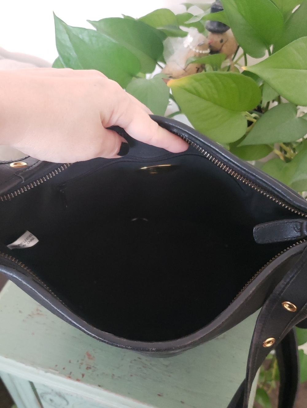 Vintage 90s Wilson Black Leather Legacy Bleeker Bucket Crossbody Bag - Picture 5 of 9